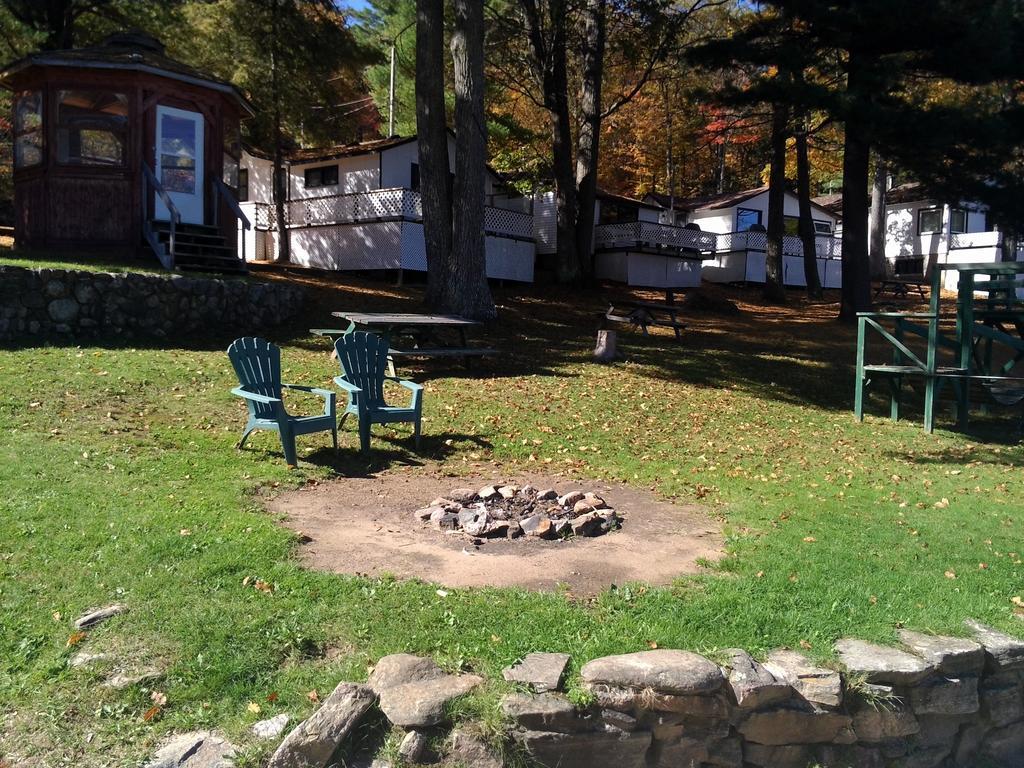 Little Hawk Resort & Marina Algonquin Highlands Zewnętrze zdjęcie